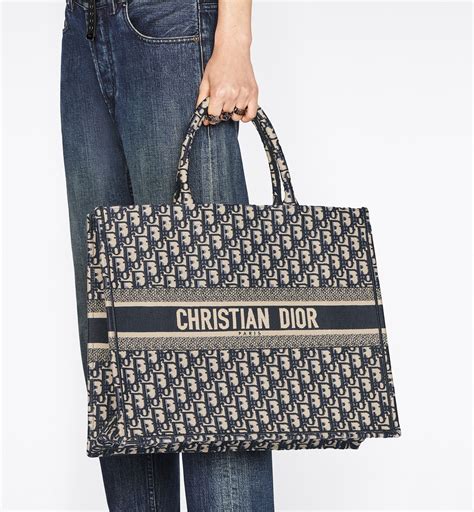 dior book tote just dirty.